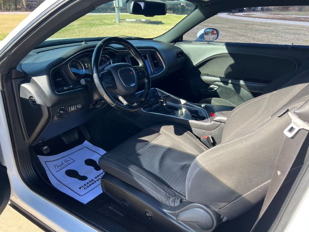 2018 Dodge Challenger Image 5