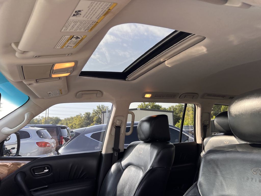 2012 INFINITI QX56 Image 7