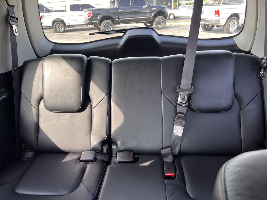 2012 INFINITI QX56 Image 8