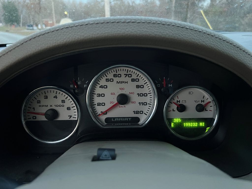 2004 Ford F-150 Image 8