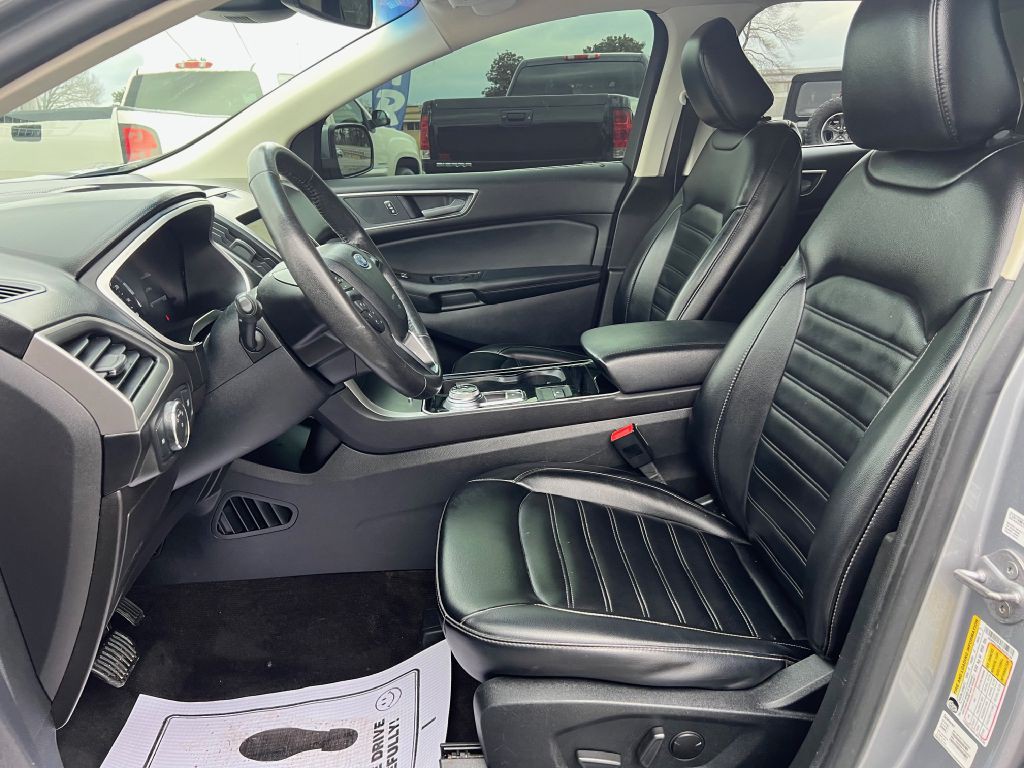 2020 Ford Edge Image 5