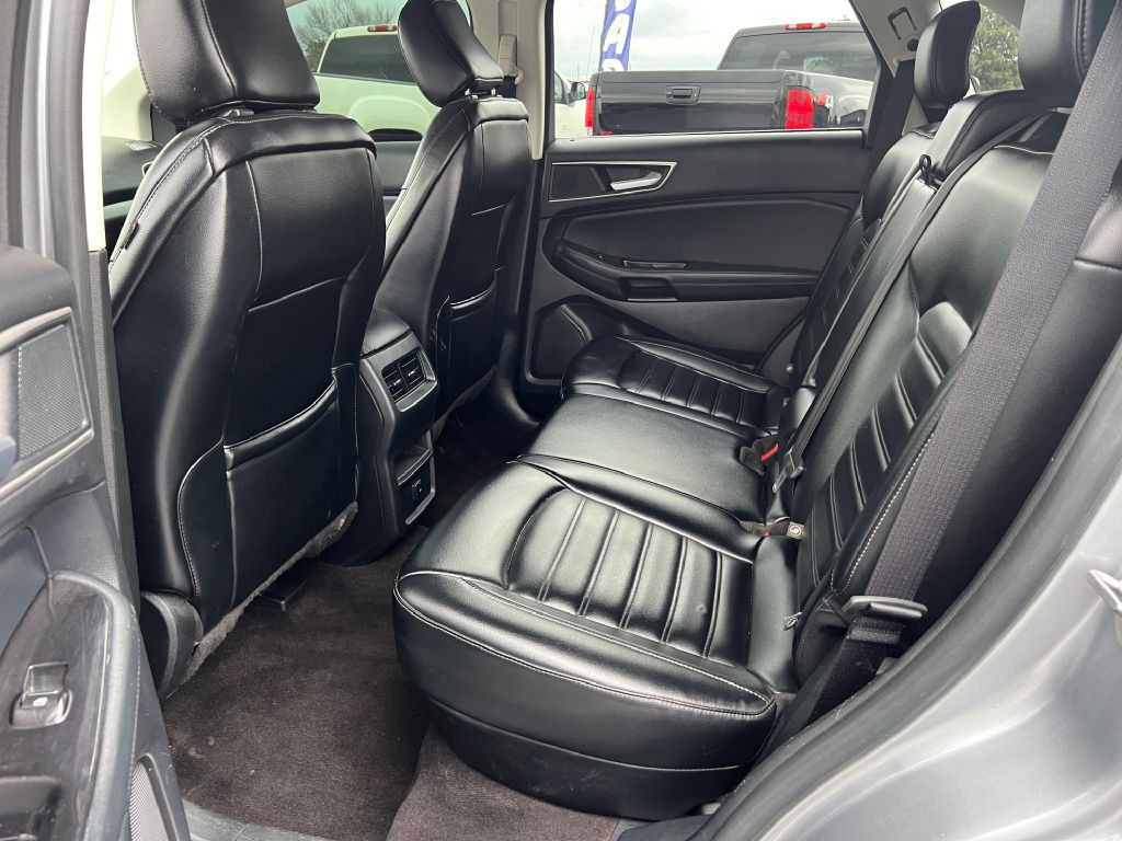 2020 Ford Edge Image 6