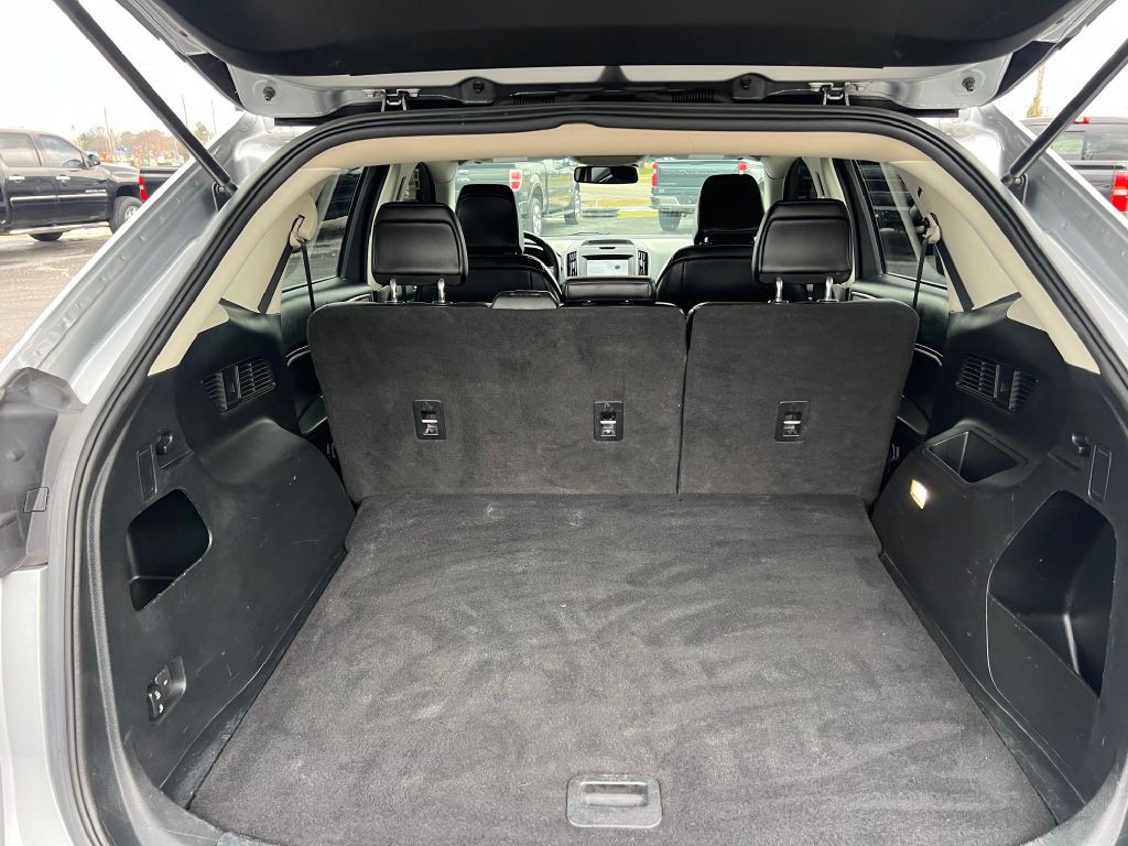 2020 Ford Edge Image 9