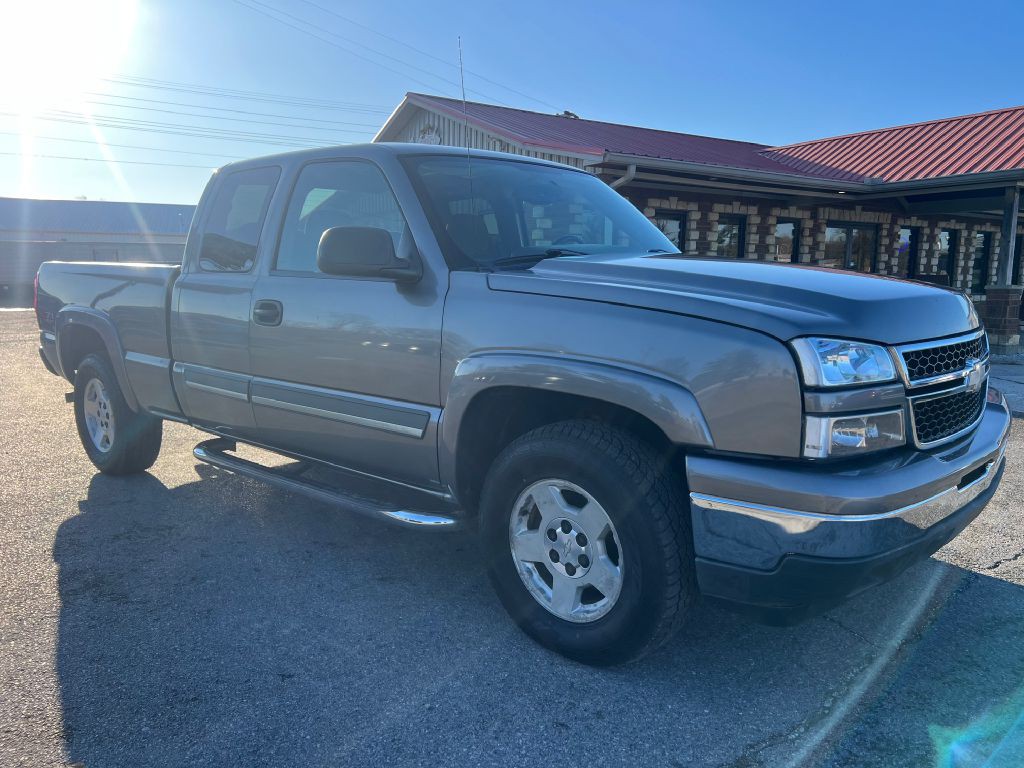 2007 Chevrolet Silverado 1500 Image 2