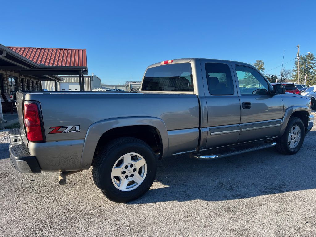 2007 Chevrolet Silverado 1500 Image 3