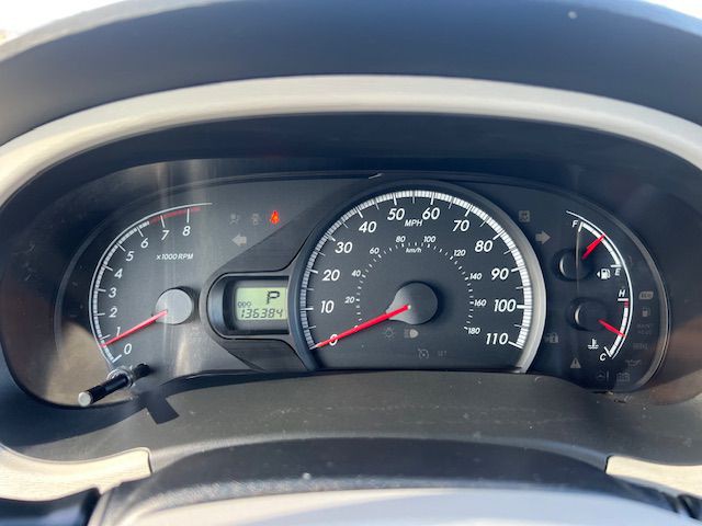 2012 Toyota Sienna Image 5