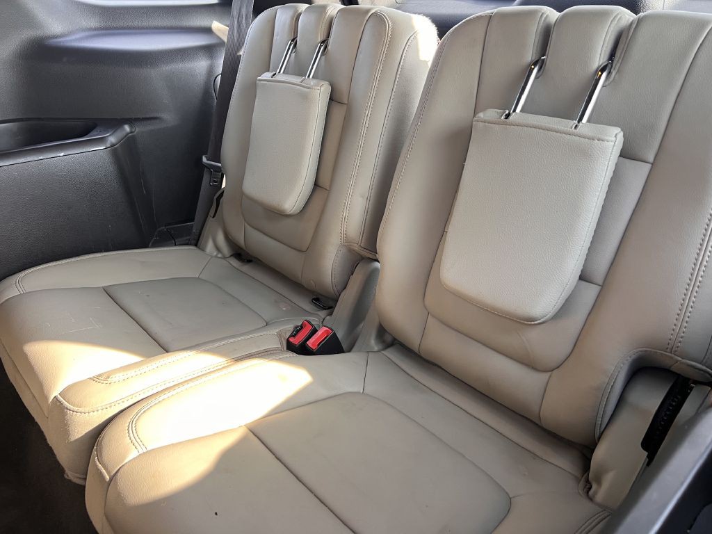 2015 Ford Explorer Image 8