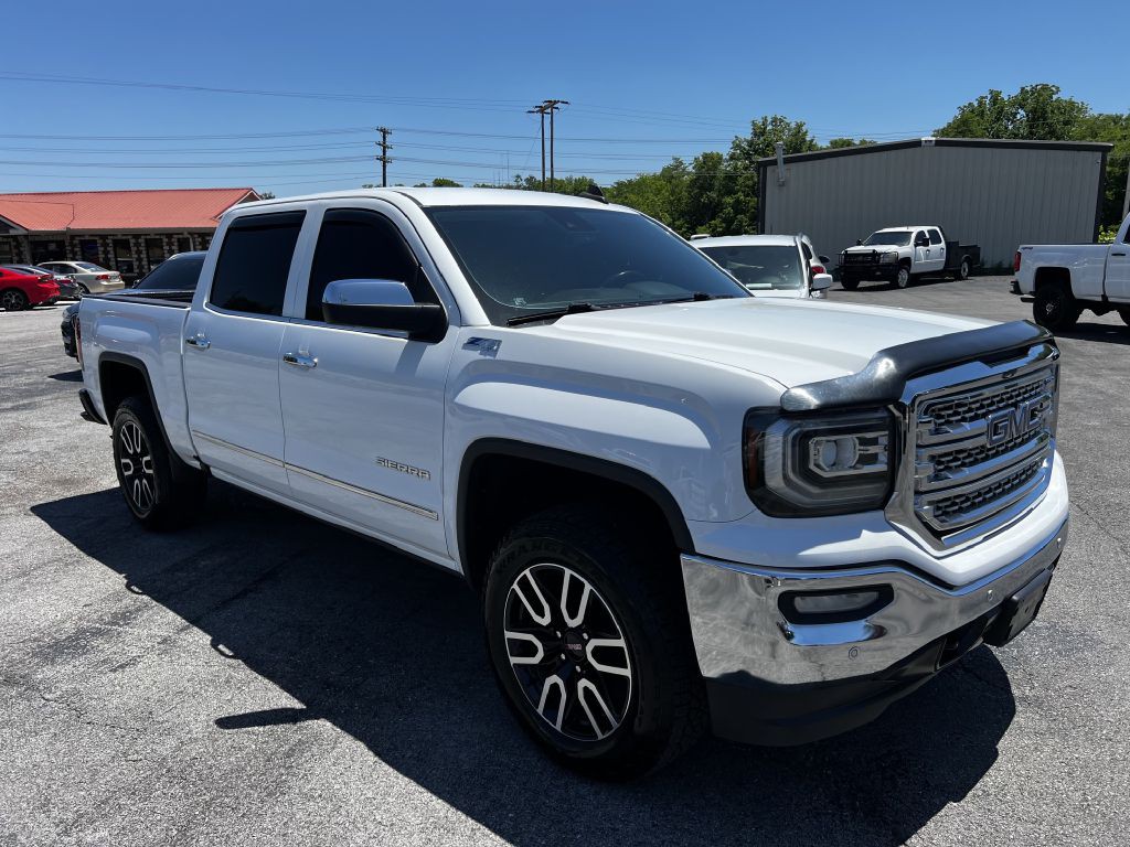 2018 GMC Sierra Image 2