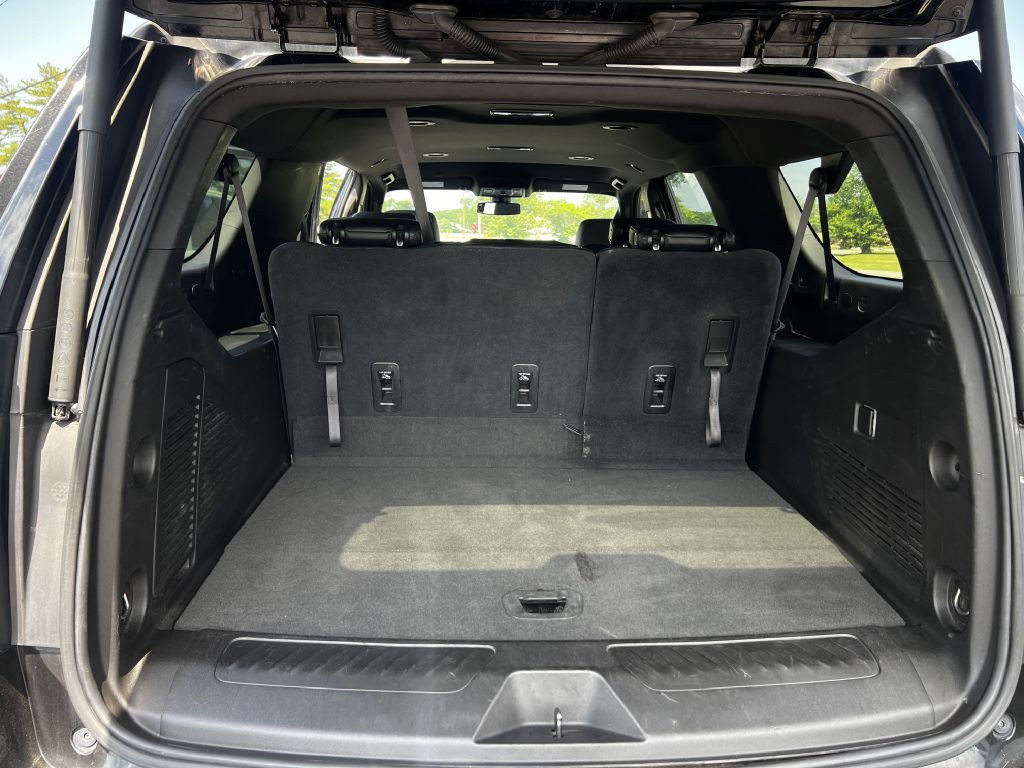 2021 Chevrolet Suburban Image 8