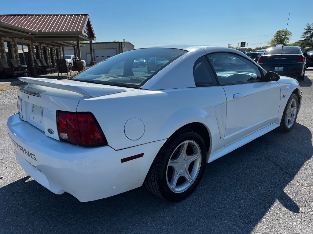 2000 Ford Mustang Image 3