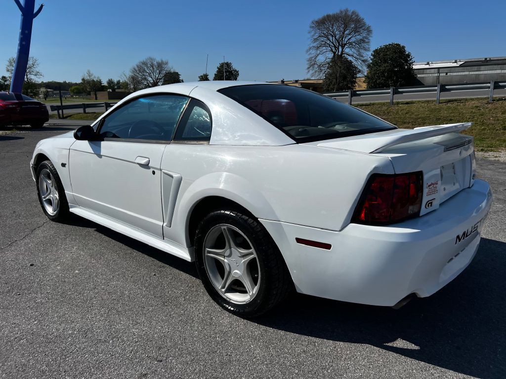 2000 Ford Mustang Image 4