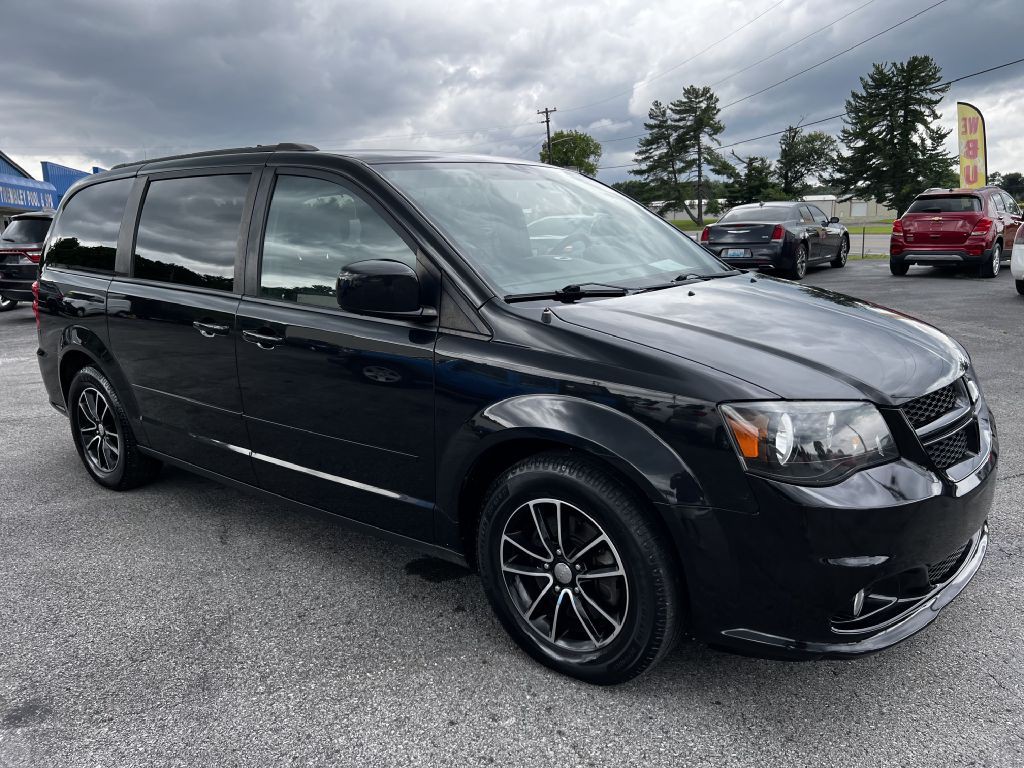 2017 Dodge Grand Caravan Image 2