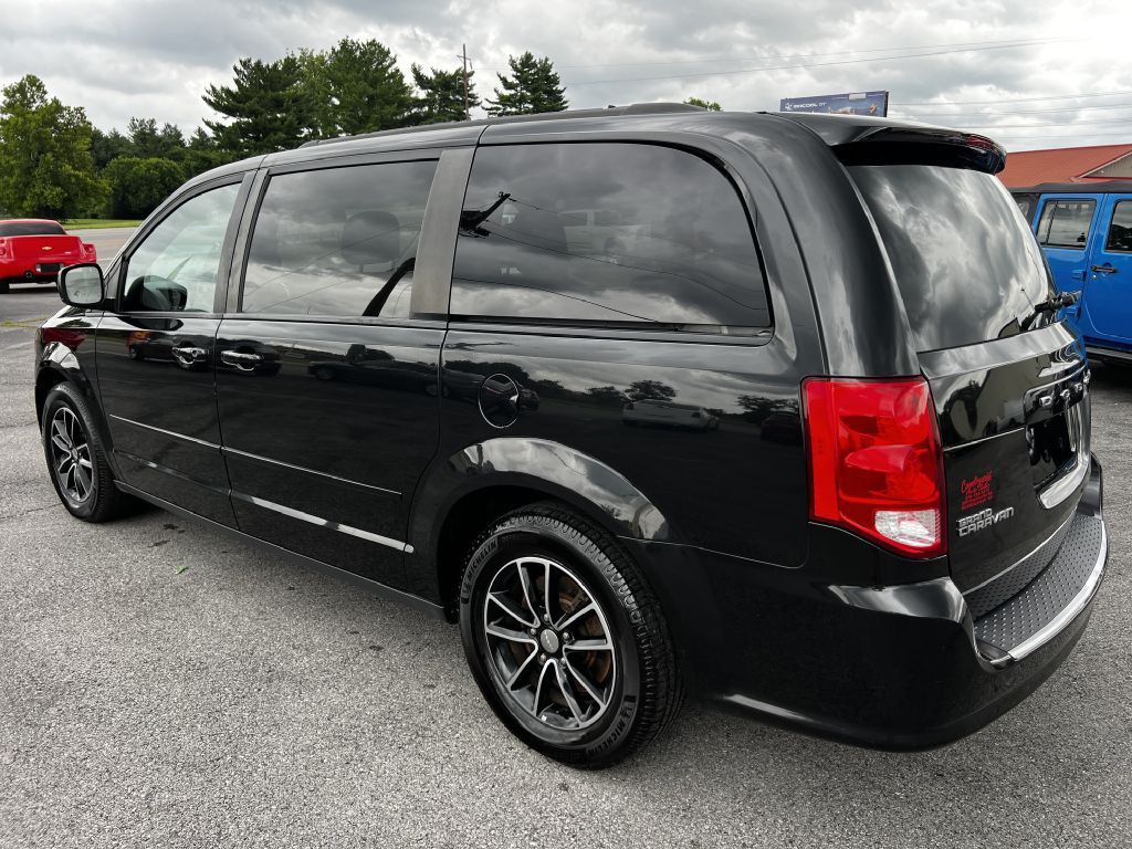 2017 Dodge Grand Caravan Image 4