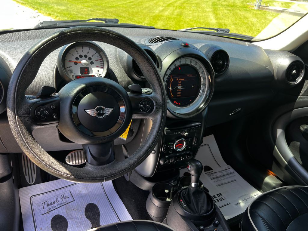 2014 MINI Cooper Image 8