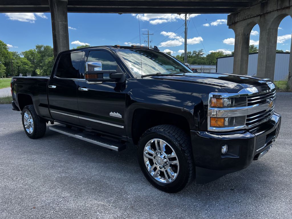 2016 Chevrolet Silverado 1500 Image 2