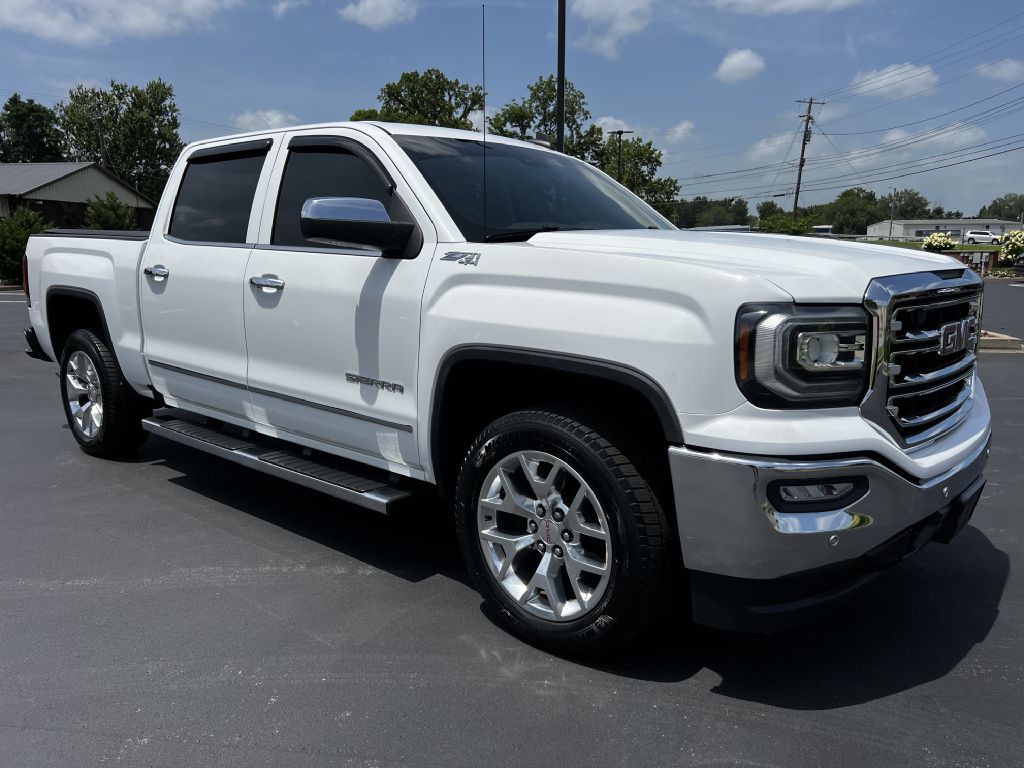 2017 GMC Sierra Image 2
