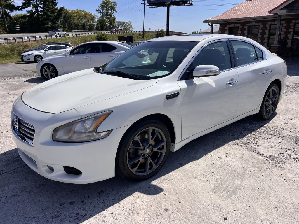 2014 Nissan Maxima Image 1