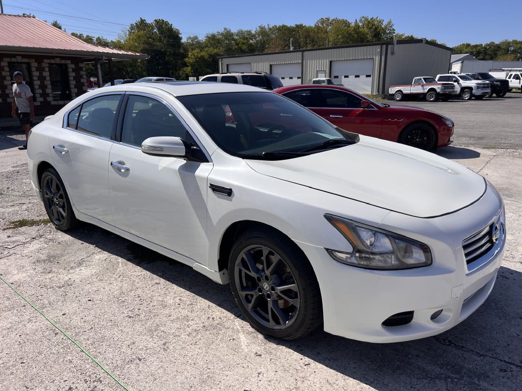 2014 Nissan Maxima Image 2