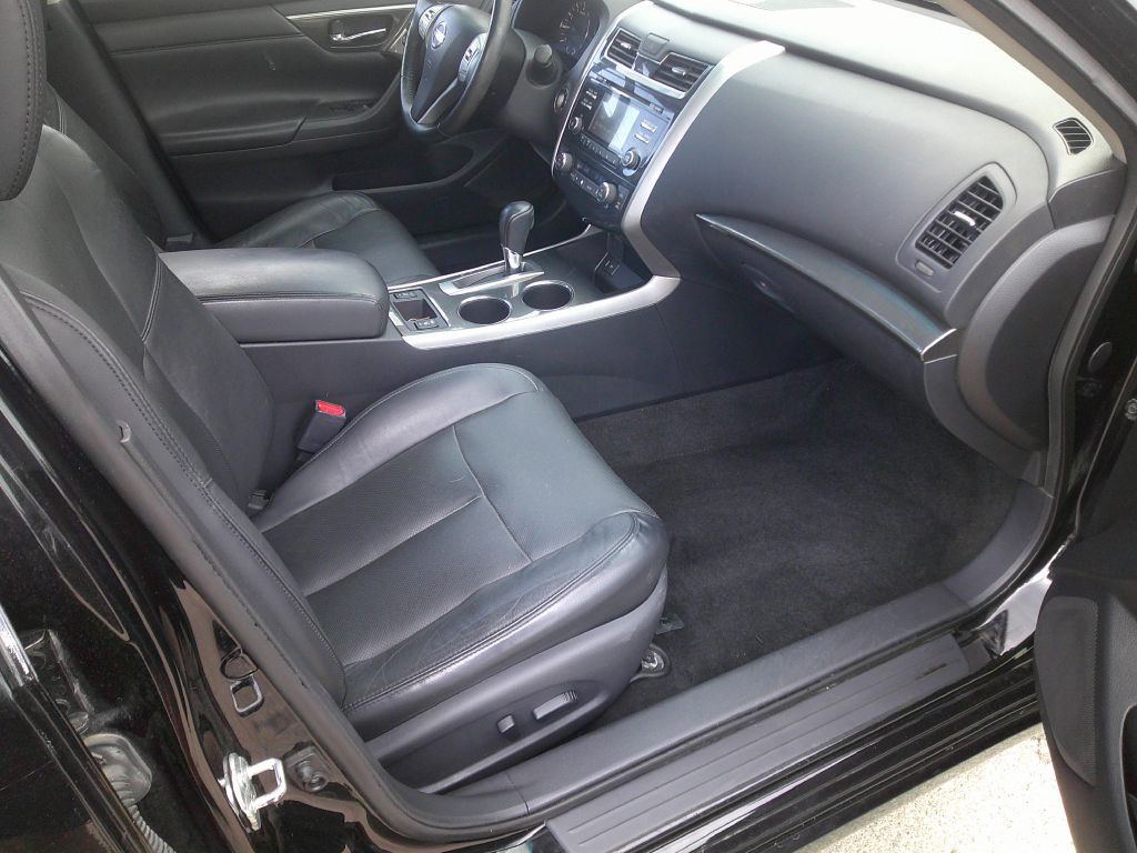 2015 Nissan Altima Image 11