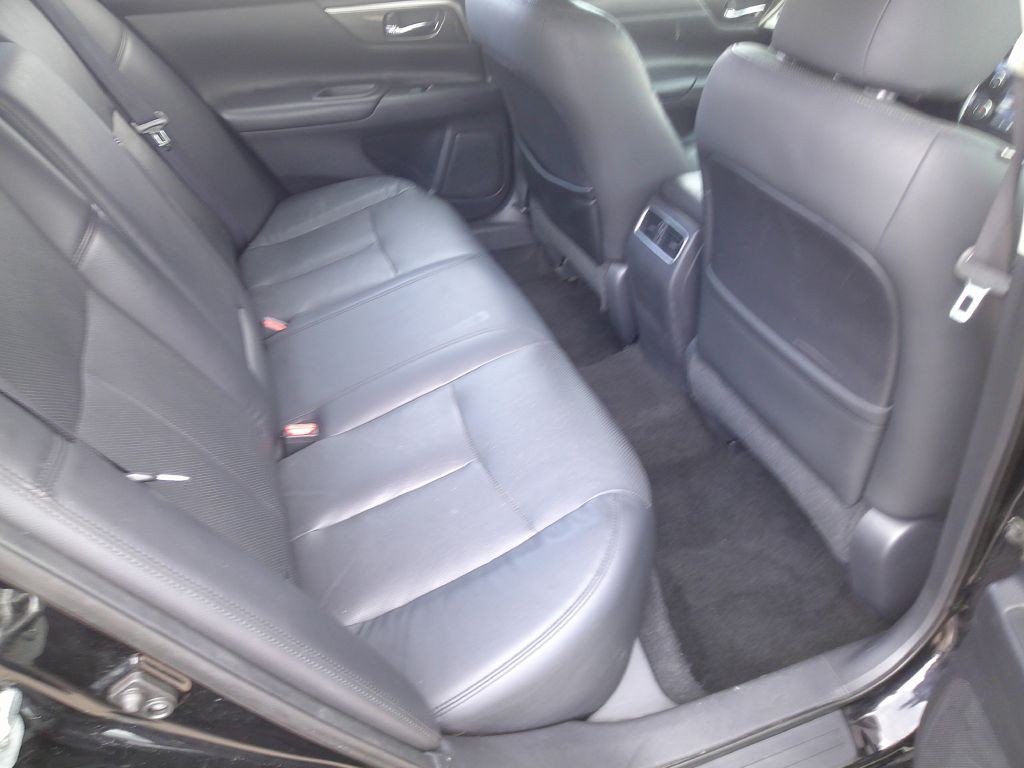 2015 Nissan Altima Image 13