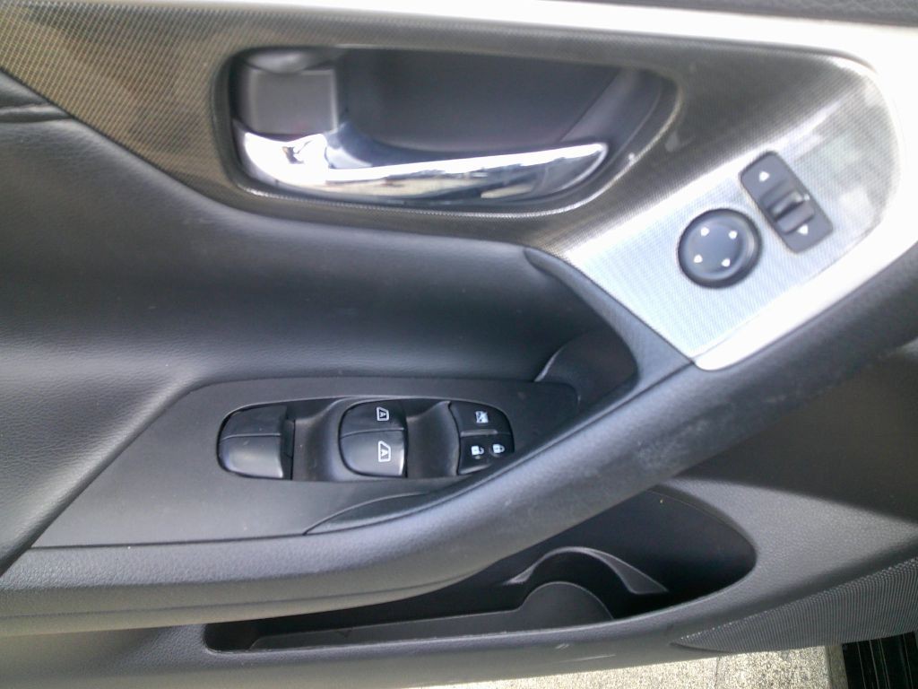2015 Nissan Altima Image 19