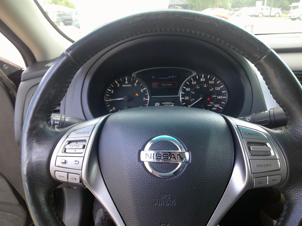 2015 Nissan Altima Image 25