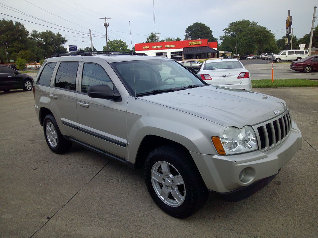 2007 Jeep Grand Cherokee Image 2