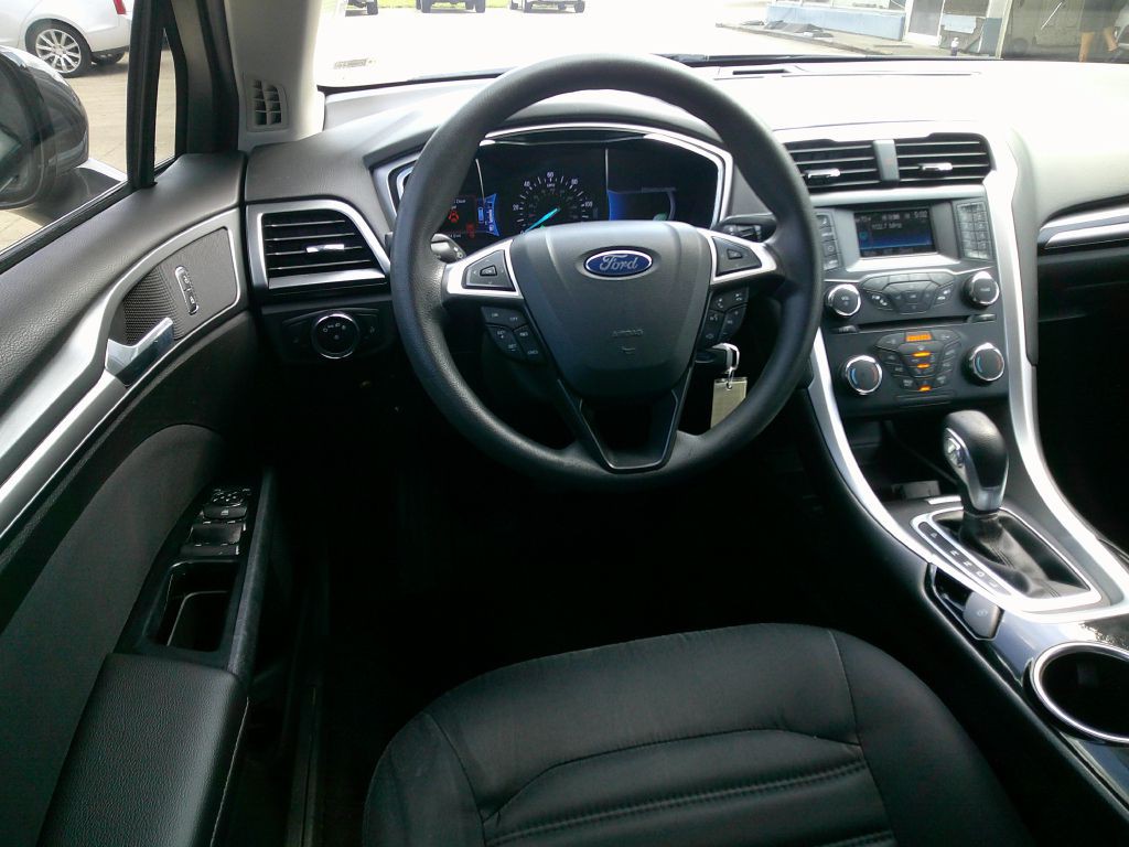 2013 Ford Fusion Image 16