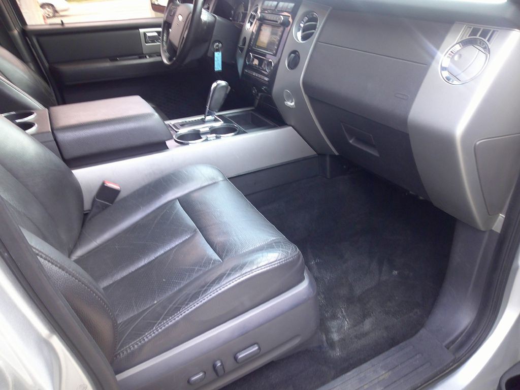 2012 Ford Expedition Image 10