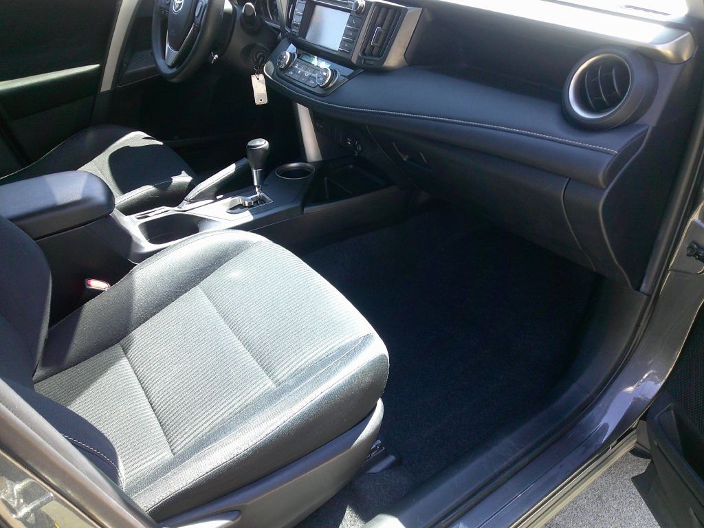 2014 Toyota Rav4 Image 11