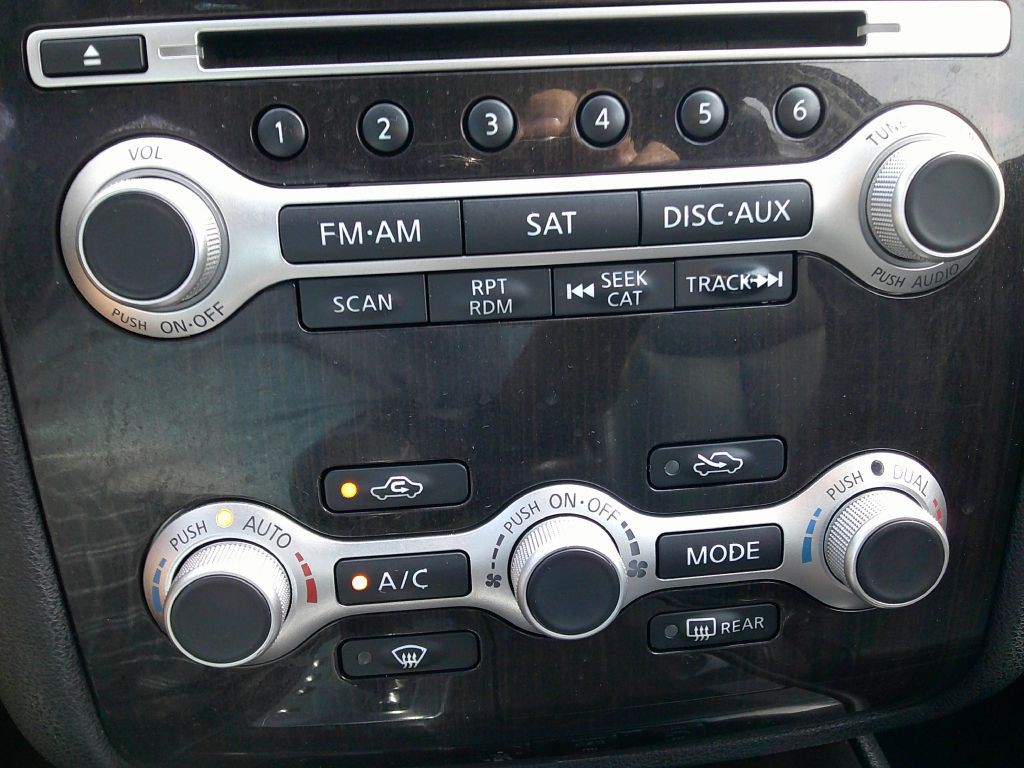 2014 Nissan Maxima Image 21