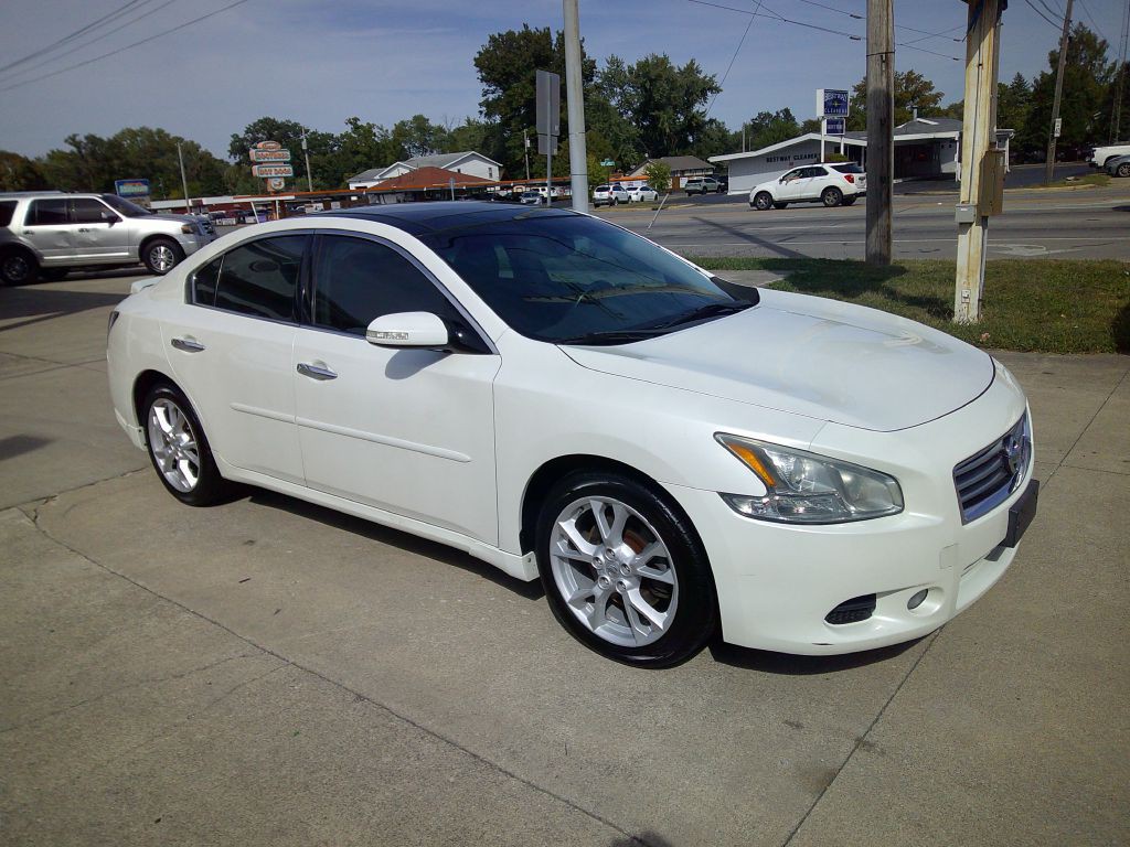 2014 Nissan Maxima Image 1