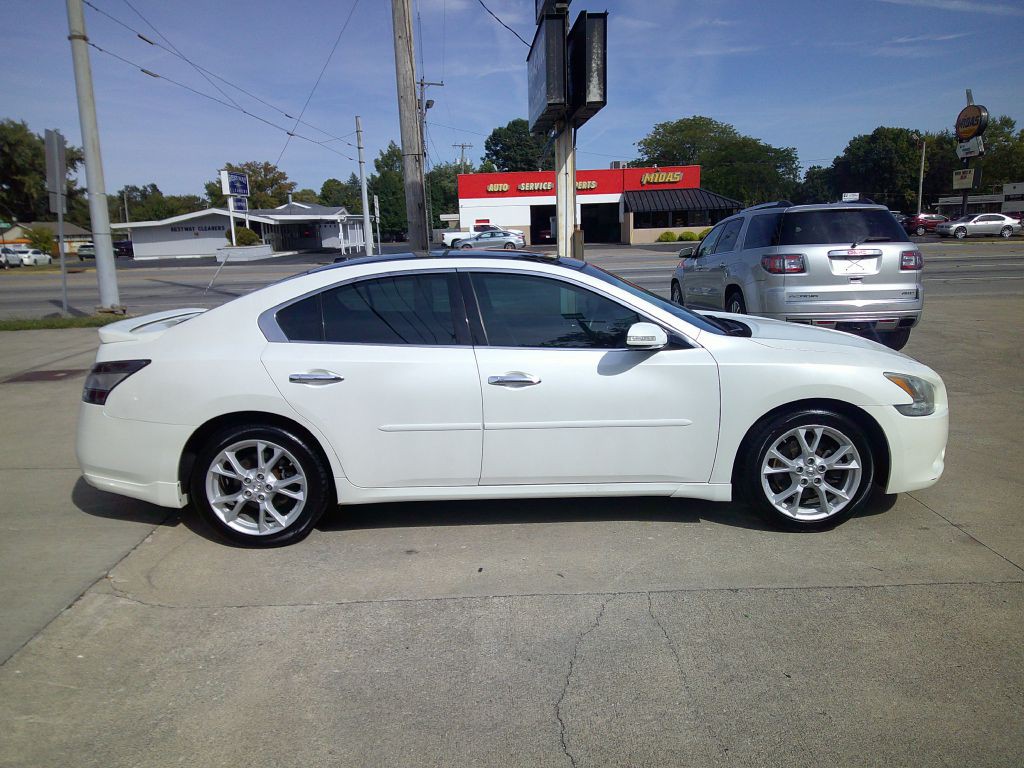 2014 Nissan Maxima Image 2