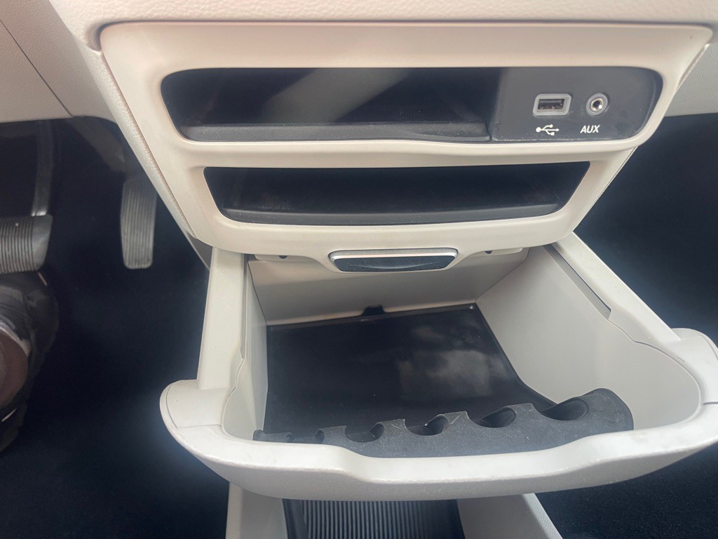 2020 Chrysler Voyager Image 21