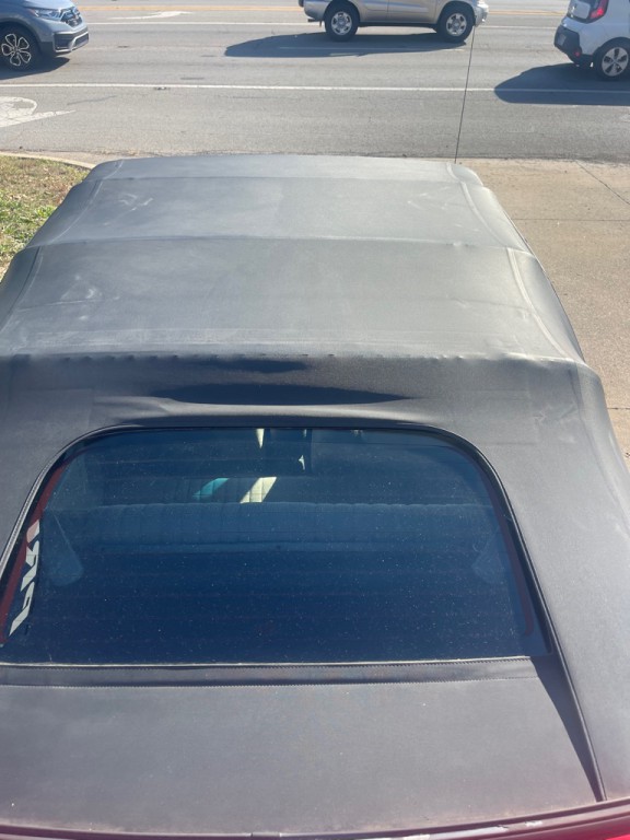 1993 Pontiac Sunbird Image 11