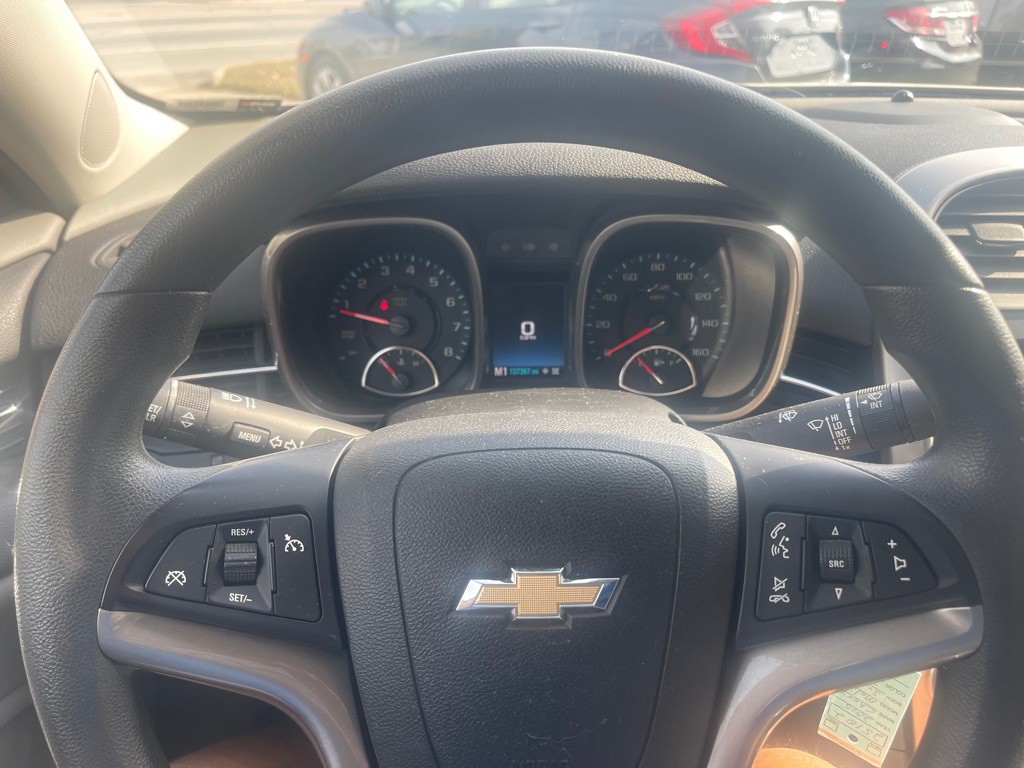 2015 Chevrolet Malibu Image 17