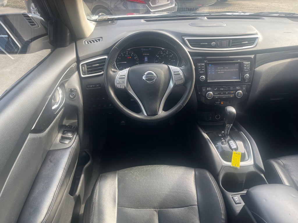 2016 Nissan Rogue Image 18