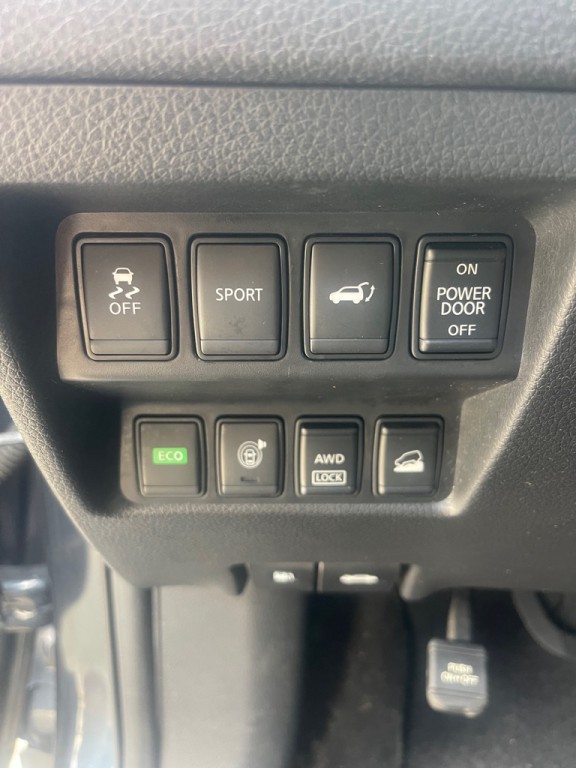 2016 Nissan Rogue Image 21