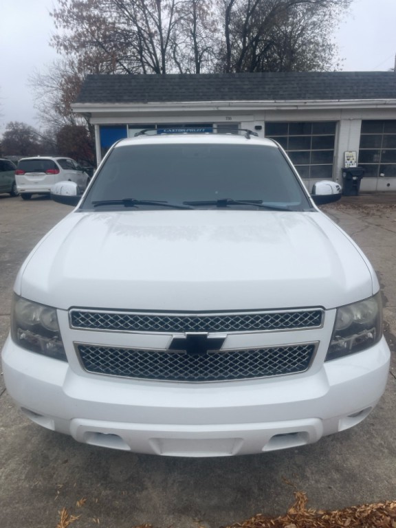 2011 Chevrolet Tahoe Image 3