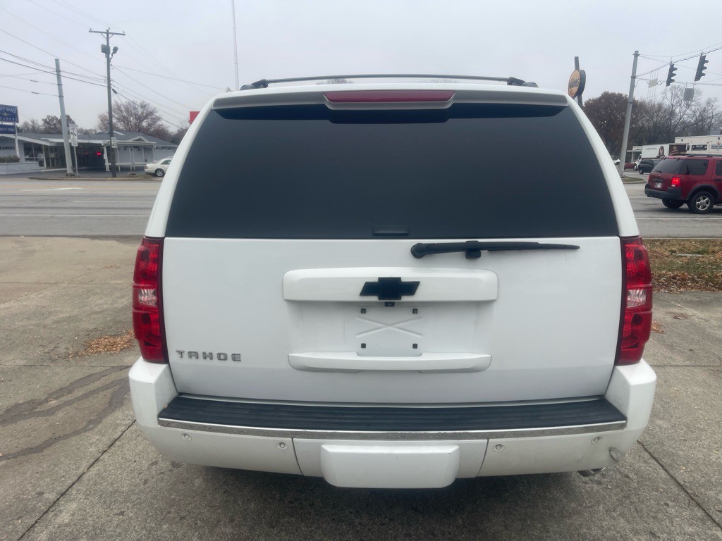 2011 Chevrolet Tahoe Image 7