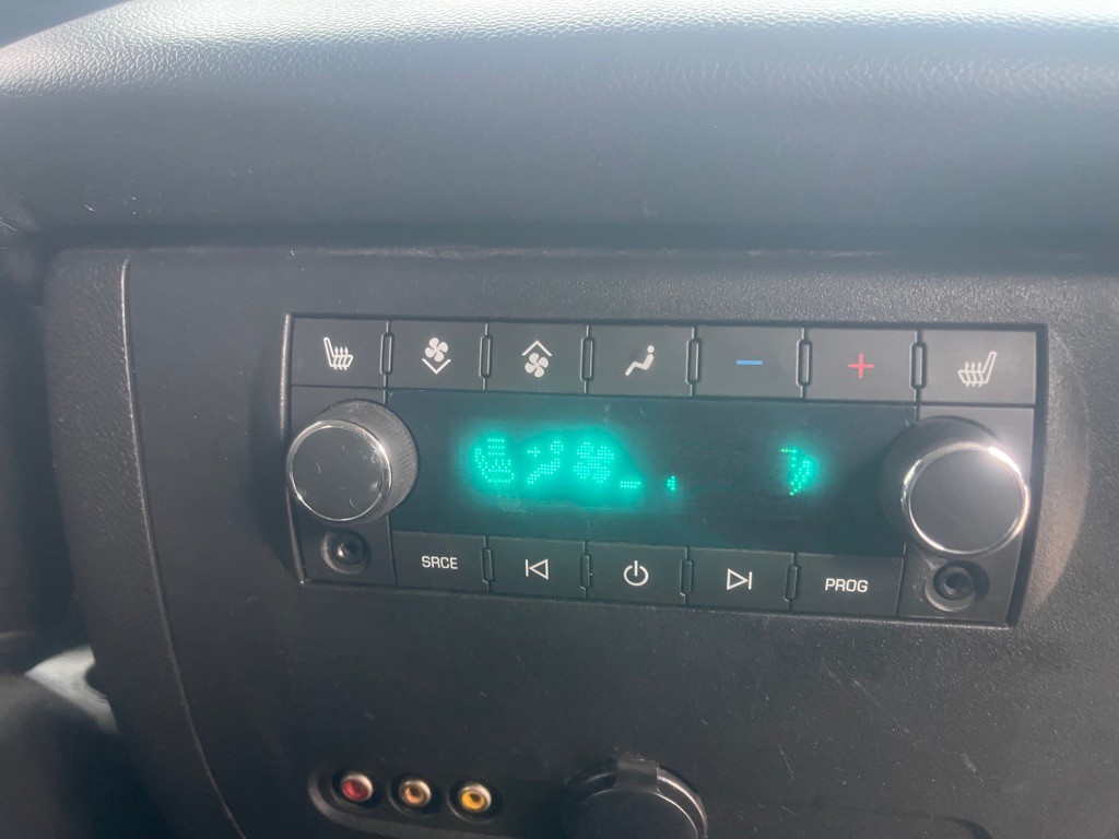 2011 Chevrolet Tahoe Image 13