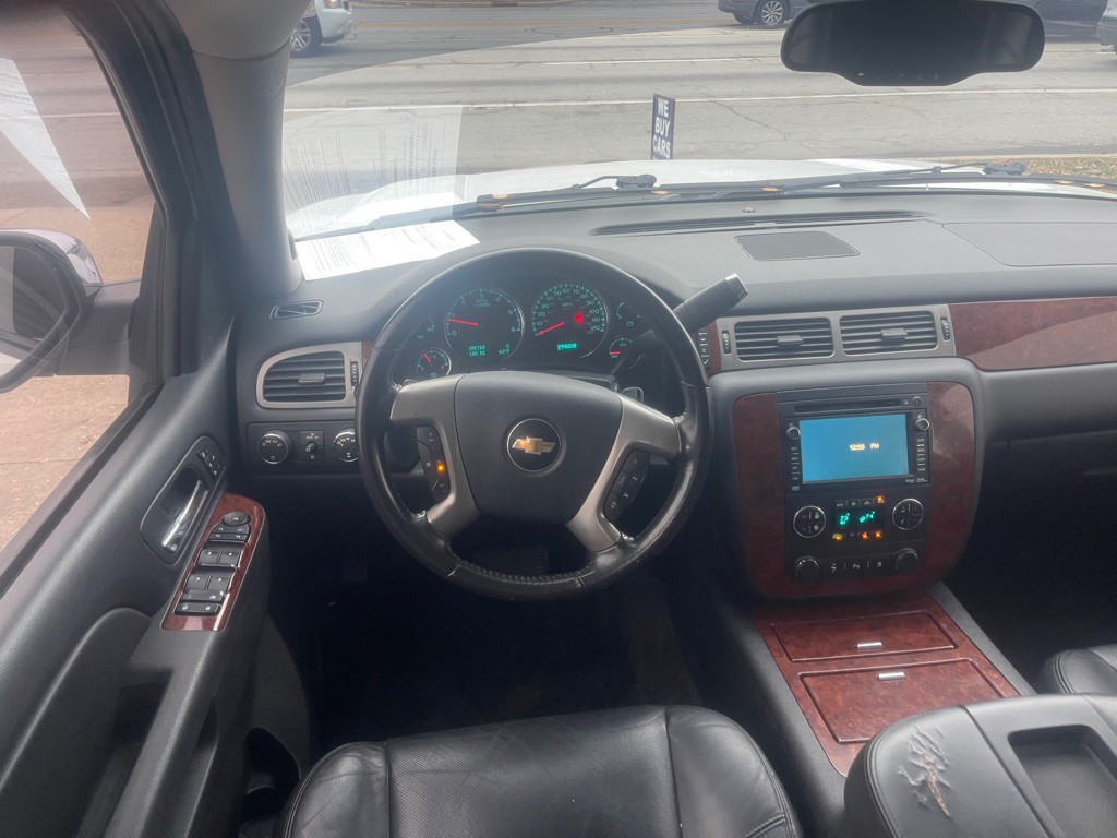 2011 Chevrolet Tahoe Image 17