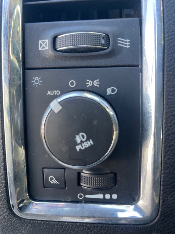 2015 RAM 1500 Image 25