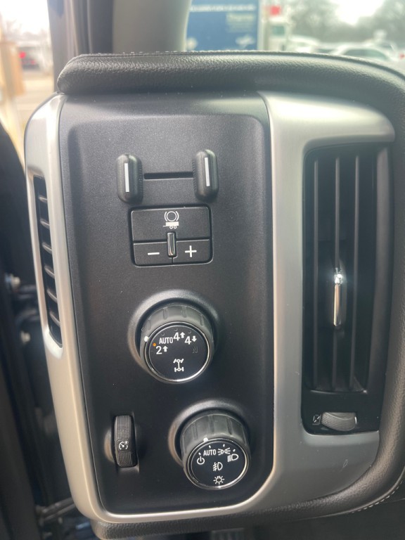 2018 GMC Sierra Image 16