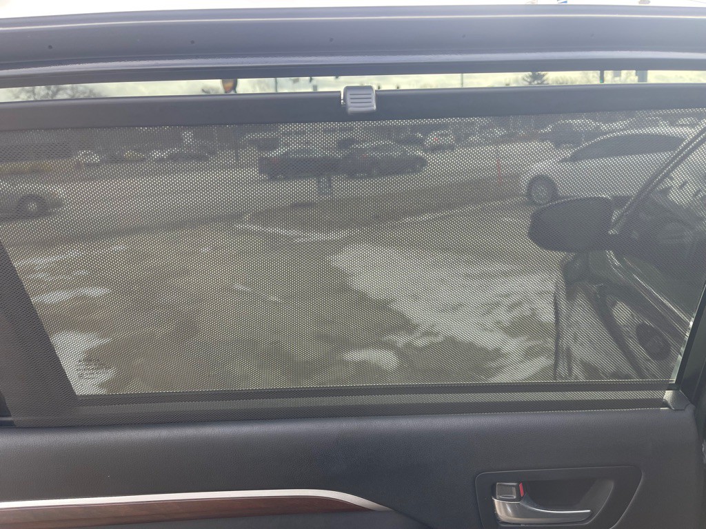 2016 Toyota Highlander Image 18