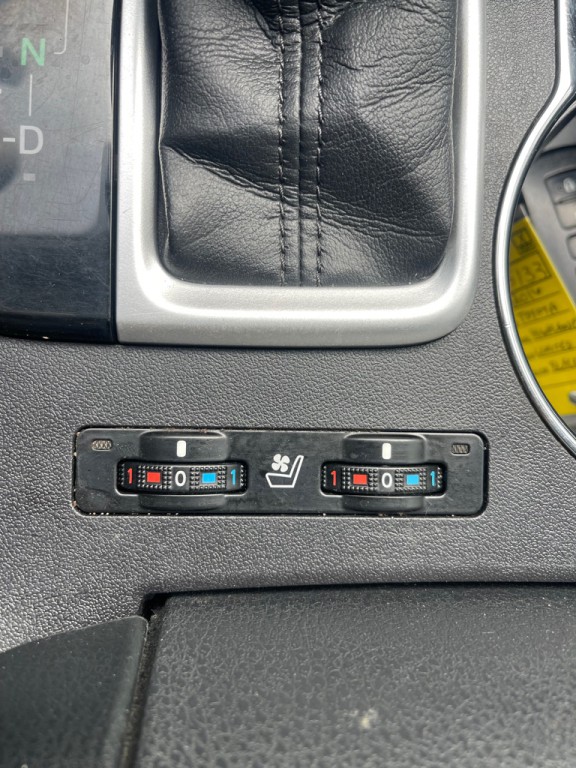 2016 Toyota Highlander Image 23