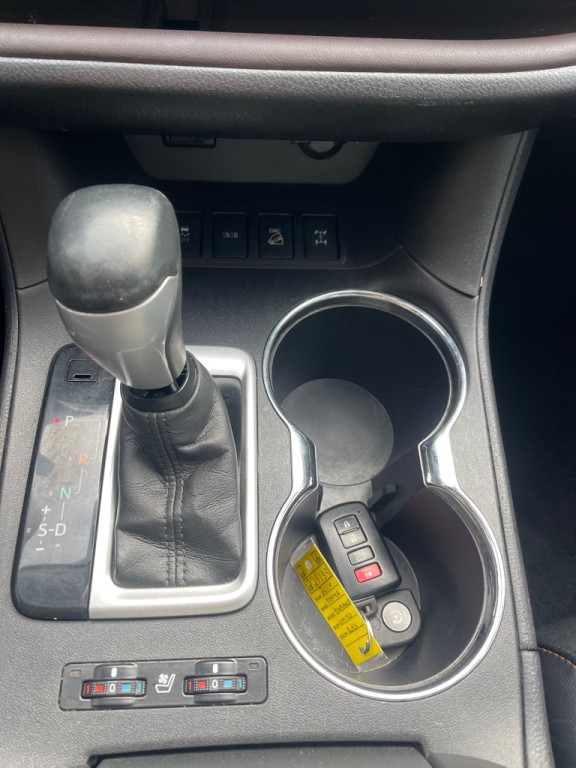 2016 Toyota Highlander Image 25