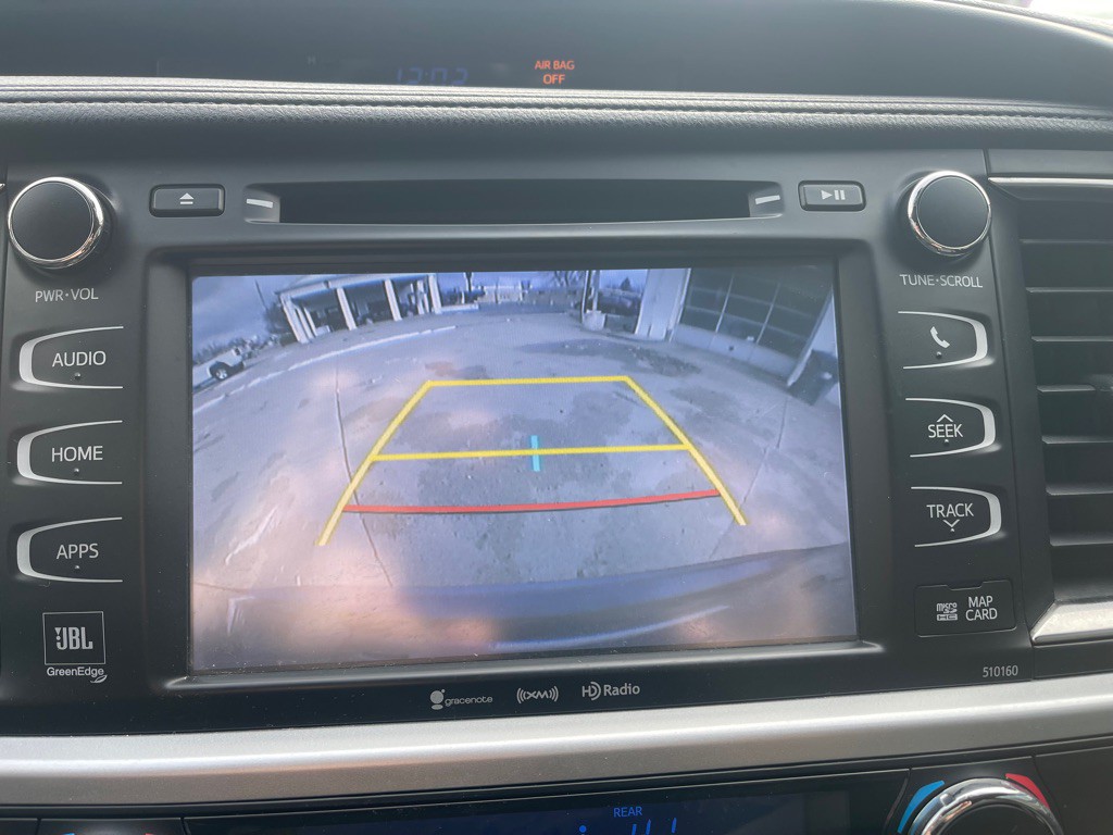 2016 Toyota Highlander Image 27