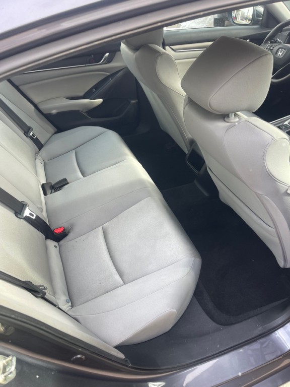 2018 Honda Accord Image 11