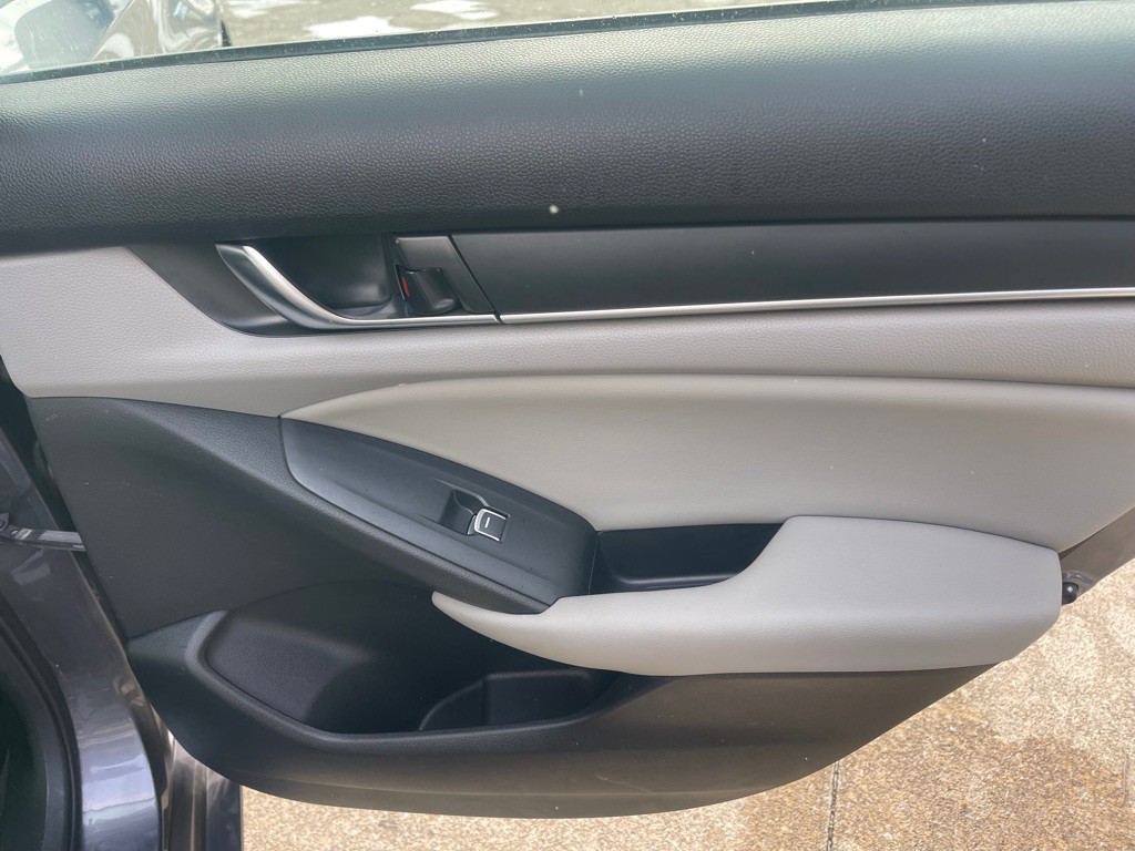 2018 Honda Accord Image 12